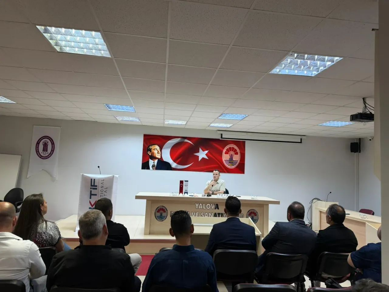 Yalova Esnafı Kalp Krizi Belirtileri Seminerinde Bilgilendirildi