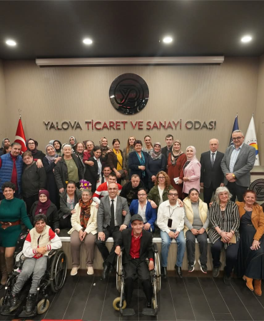 “Yılın Annesi” Ödülü Lale Dondurmacıoğulları’na Takdim Edildi