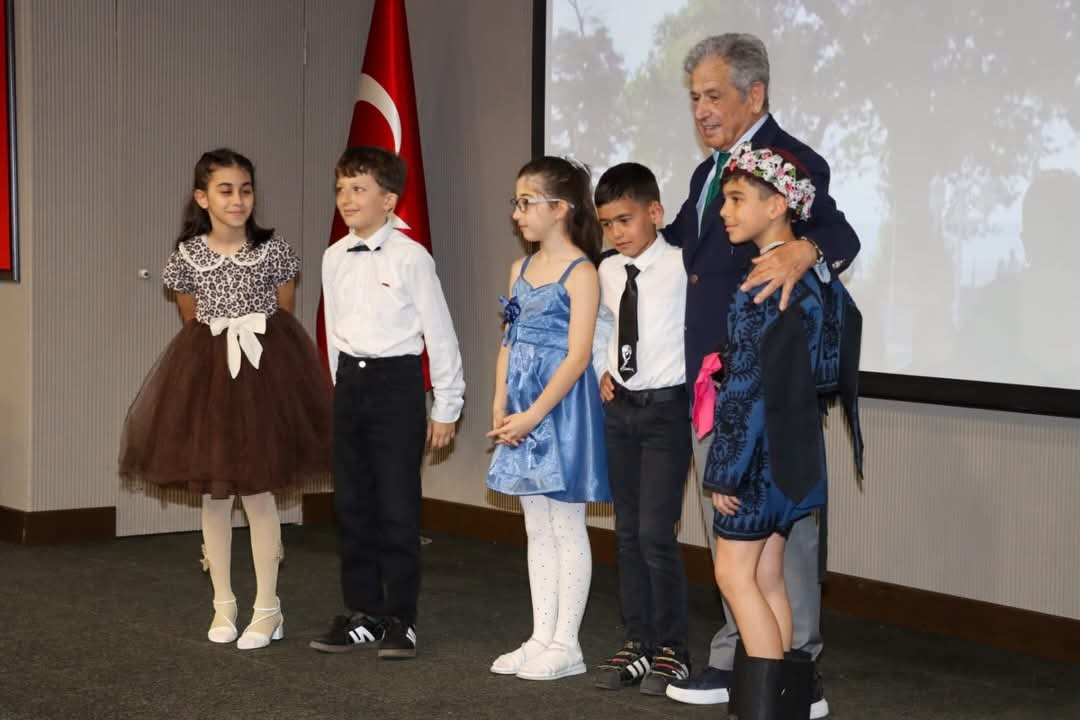 “Atatürk’ün Kütüphane Müdürünün Oğlundan Yalova’da Tarihe Işık Tutan Söyleşi”