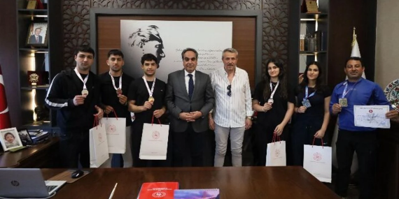 Türkiye Sambo Şampiyonası’nda Yalovalı Sporculardan Büyük Başarı 13 Türkiye Sambo Şampiyonası’nda Yalovalı Sporculardan Büyük Başarı