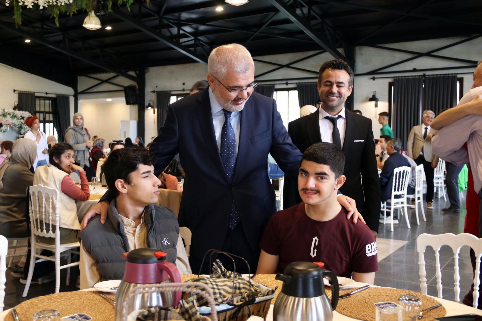 10-16 Mayıs Engelliler Haftası’nda Yalova’da Anlamlı Buluşma: Özel Öğrenciler ve Aileleri Uzunlar Çiftliği’nde Bir Araya Geldi 5 10-16 Mayıs Engelliler Haftası’nda Yalova’da Anlamlı Buluşma: Özel Öğrenciler ve Aileleri Uzunlar Çiftliği’nde Bir Araya Geldi