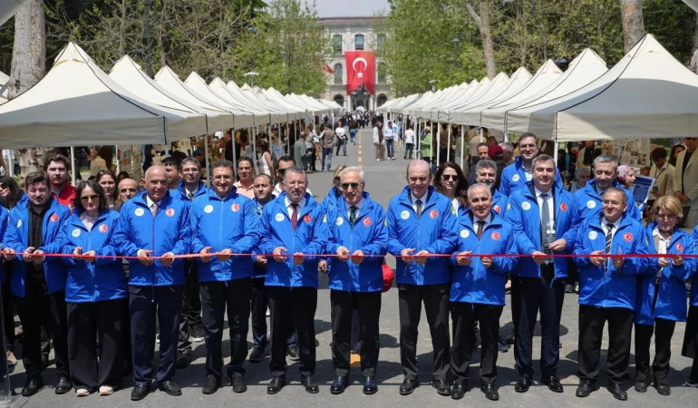 Yalova Üniversitesi’nden Türkiye Çapında Büyük Başarı: SosyalFest 2026’da Türkiye Üçüncülüğü 6 Yalova Üniversitesi’nden Türkiye Çapında Büyük Başarı: SosyalFest 2026’da Türkiye Üçüncülüğü