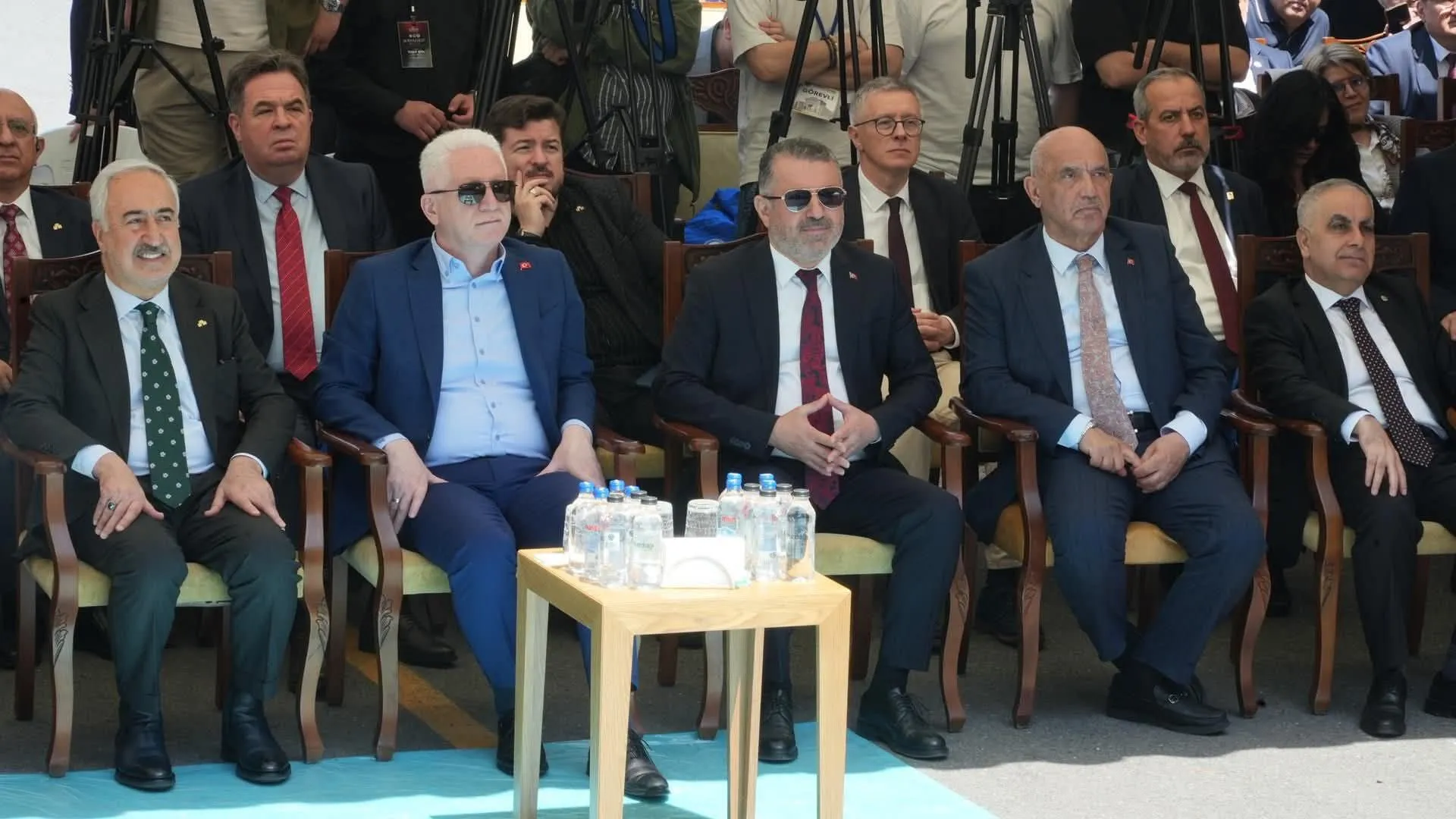 Yalova Üniversitesi’nden Türkiye Çapında Büyük Başarı: SosyalFest 2026’da Türkiye Üçüncülüğü 4 Yalova Üniversitesi’nden Türkiye Çapında Büyük Başarı: SosyalFest 2026’da Türkiye Üçüncülüğü