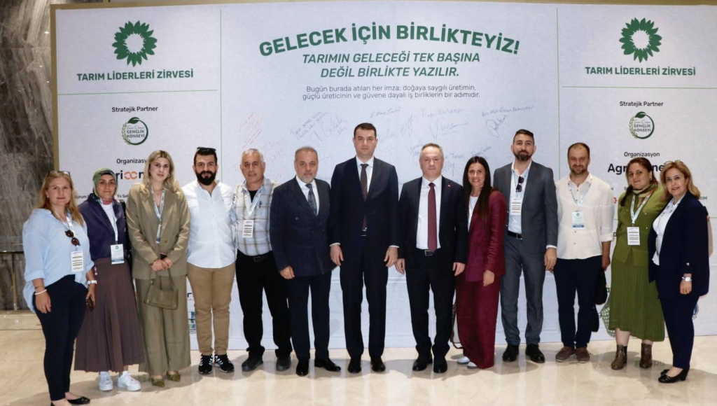 14 Mayıs Dünya Çiftçiler Günü’nde Tarım Liderleri Aynı Çatıda Buluştu: Yalova Genç Tarım Platformu Projesi Türkiye Gündemine Taşındı
