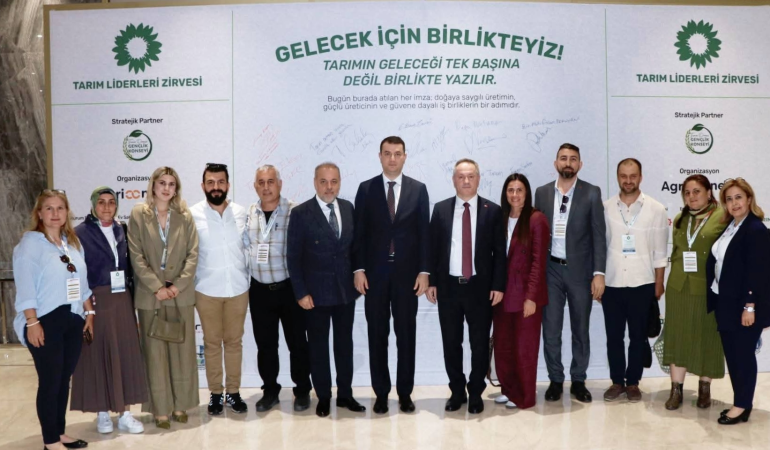 14 Mayıs Dünya Çiftçiler Günü’nde Tarım Liderleri Aynı Çatıda Buluştu: Yalova Genç Tarım Platformu Projesi Türkiye Gündemine Taşındı