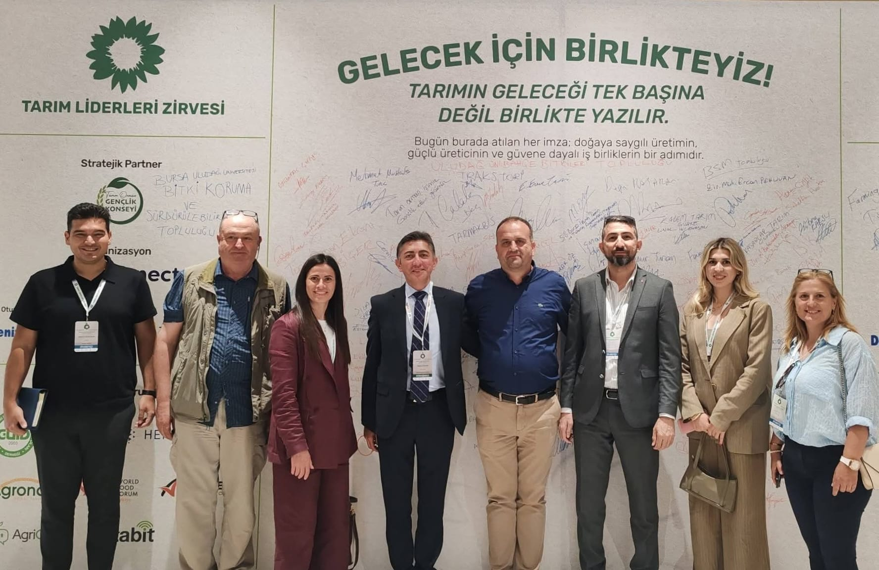 14 Mayıs Dünya Çiftçiler Günü’nde Tarım Liderleri Aynı Çatıda Buluştu: Yalova Genç Tarım Platformu Projesi Türkiye Gündemine Taşındı