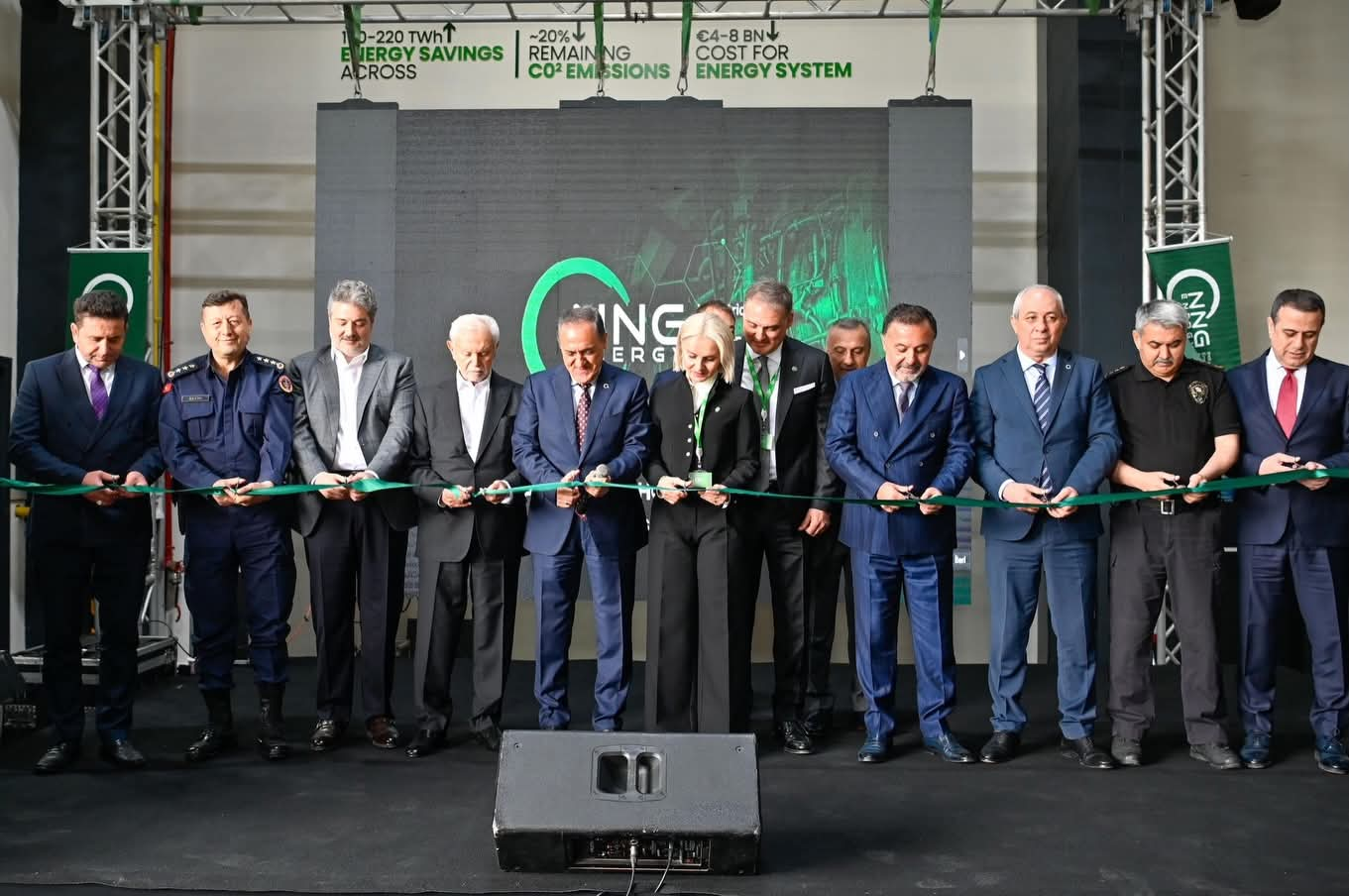 YALOVA’DA SANAYİ HAMLESİ BÜYÜYOR: NNG Energy’nin 14 Bin Metrekarelik Dev Fabrikası Açıldı, İstihdam ve İhracata Güç Katacak 6 YALOVA’DA SANAYİ HAMLESİ BÜYÜYOR: NNG Energy’nin 14 Bin Metrekarelik Dev Fabrikası Açıldı, İstihdam ve İhracata Güç Katacak