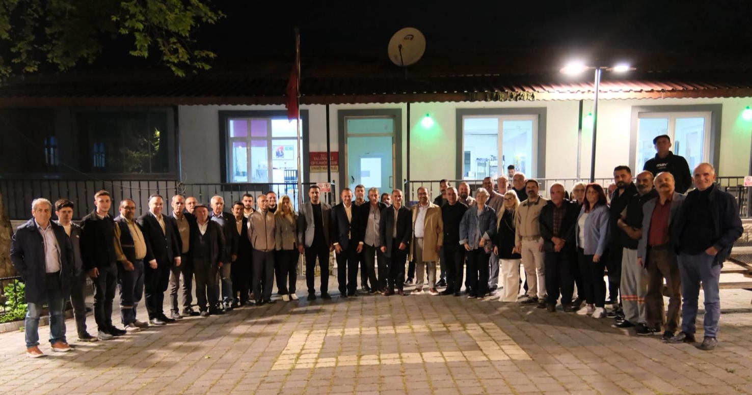 CHP’DEN ÇİFTLİKKÖY KÖYLERİNE SAHA ÇIKARMASI: “SORUNLARI YERİNDE DİNLİYOR, ÇÖZÜM İÇİN NOT ALIYORUZ”