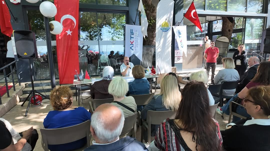 ÇINARCIK’TA SAĞLIK FARKINDALIĞI ATAĞI: AKUT VE KRONİK AĞRI YÖNETİMİ SEMİNERİ YOĞUN KATILIMLA GERÇEKLEŞTİ 7 ÇINARCIK’TA SAĞLIK FARKINDALIĞI ATAĞI: AKUT VE KRONİK AĞRI YÖNETİMİ SEMİNERİ YOĞUN KATILIMLA GERÇEKLEŞTİ