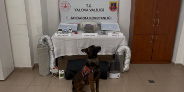 Yalova’da Uyuşturucu Operasyonu: Evde Kurulan İklimlendirme Sistemiyle Kenevir Yetiştirdiği İddia Edilen Şahsa Adli İşlem 72 Yalova’da Uyuşturucu Operasyonu: Evde Kurulan İklimlendirme Sistemiyle Kenevir Yetiştirdiği İddia Edilen Şahsa Adli İşlem
