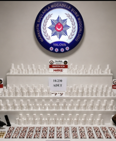 YALOVA MERKEZLİ DEV NARKOTİK OPERASYONU: 4 İLDE 92 ŞÜPHELİ YAKALANDI, 22 KİŞİ TUTUKLANDI 3 YALOVA MERKEZLİ DEV NARKOTİK OPERASYONU: 4 İLDE 92 ŞÜPHELİ YAKALANDI, 22 KİŞİ TUTUKLANDI