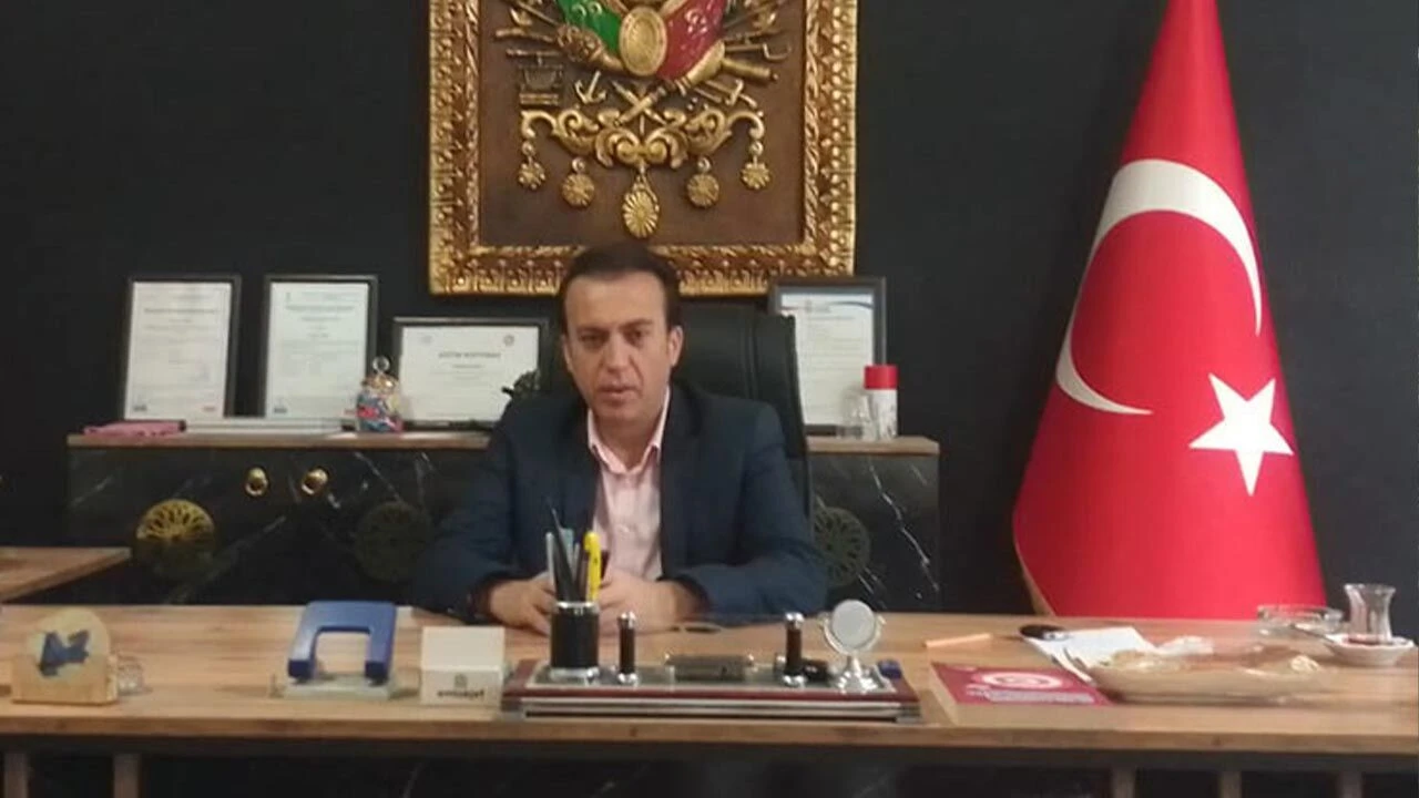 İSMAİL YAPRAK’TAN ÇAY ÜRETİCİLERİNE KRİTİK UYARI: “FİYAT KARABORSASINA İZİN VERMEYİN” 1 İSMAİL YAPRAK’TAN ÇAY ÜRETİCİLERİNE KRİTİK UYARI: “FİYAT KARABORSASINA İZİN VERMEYİN”