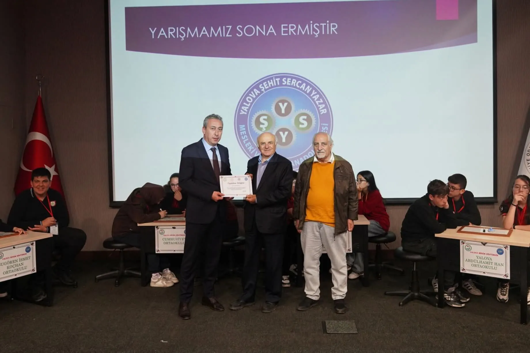 Yalova Benim Kentimdir Bilgi Yarışmasında Şampiyon Sugören İsmet Koçhan Ortaokulu Oldu: Gençler Kent Kültüründe Yarıştı