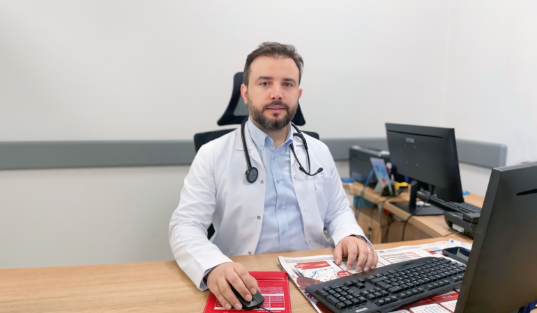 Dünya Hipertansiyon Günü’nde Kritik Uyarı: “Sessiz Katil” Hipertansiyon Milyarlarca Kişiyi Tehdit Ediyor