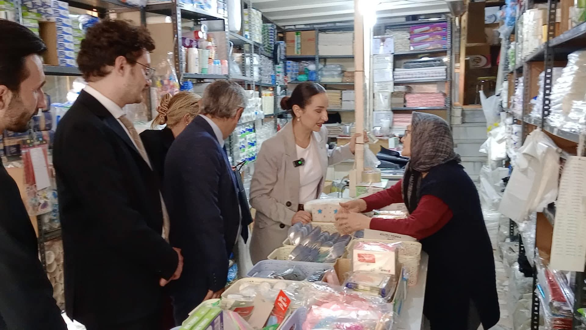 İYİ Parti Yalova Teşkilatı’ndan “Sahadan Sandığa” Hamlesi: Eğitim Programı ve Esnaf Ziyaretleriyle Güçlü Mesaj