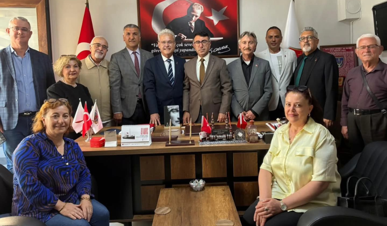 Zafer Partisi Yalova’dan TEMAD, Sivil Toplum Kuruluşları ve Laledere Köyü’ne Ziyaret: “Milli Değerlerde Birlik Mesajı” 6 Zafer Partisi Yalova’dan TEMAD, Sivil Toplum Kuruluşları ve Laledere Köyü’ne Ziyaret: “Milli Değerlerde Birlik Mesajı”