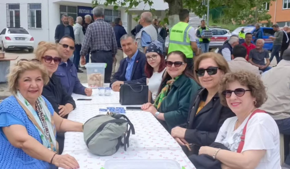 Zafer Partisi Yalova’dan TEMAD, Sivil Toplum Kuruluşları ve Laledere Köyü’ne Ziyaret: “Milli Değerlerde Birlik Mesajı”