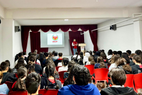 Yalova Emniyeti’nden Gençlere Terörle Mücadele Eğitimi