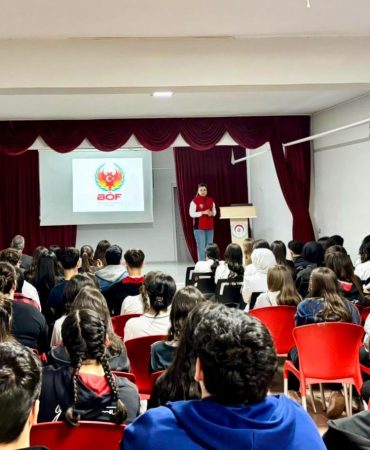 Yalova Emniyeti’nden Gençlere Terörle Mücadele Eğitimi 5 Yalova Emniyeti’nden Gençlere Terörle Mücadele Eğitimi