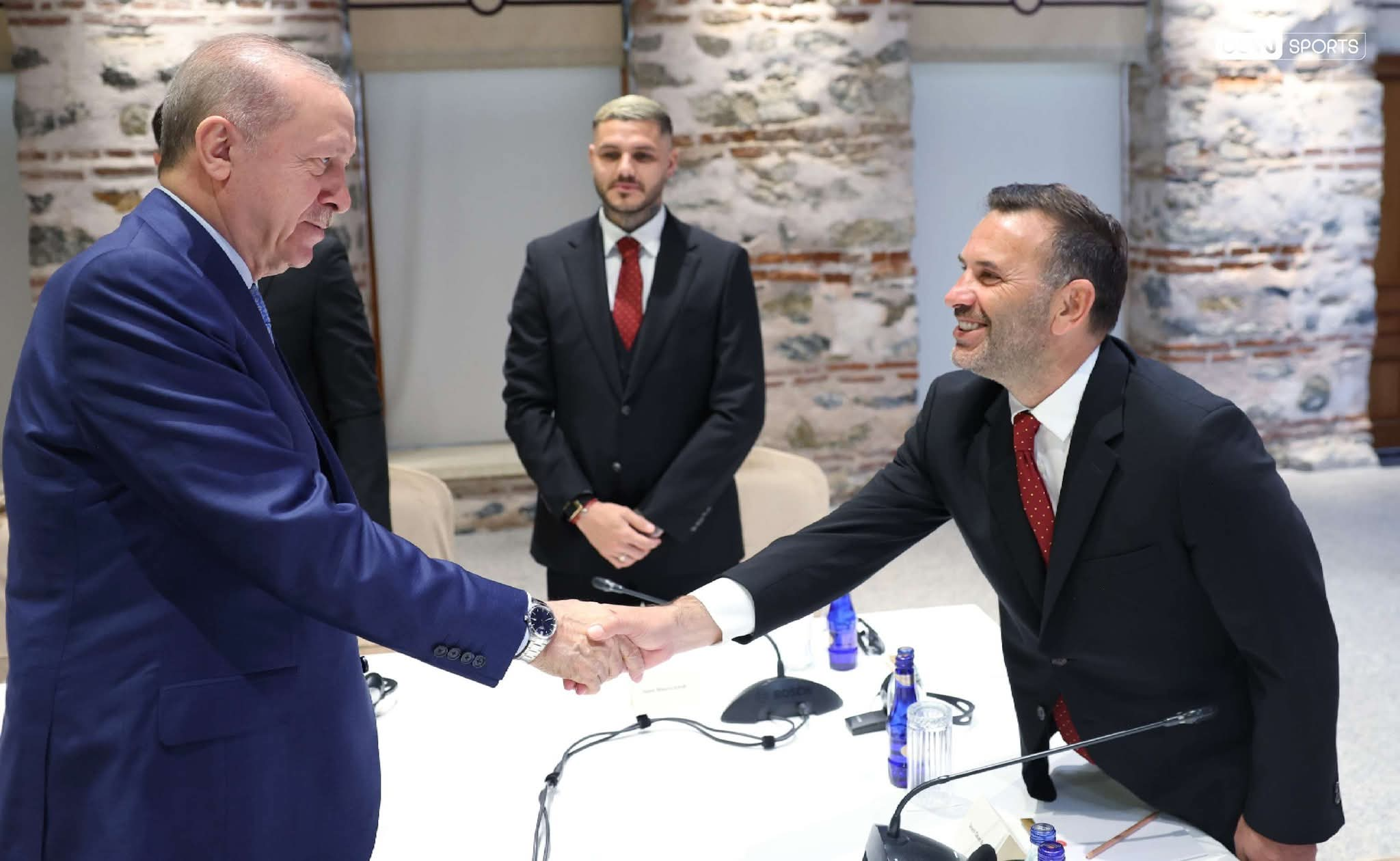 Cumhurbaşkanı Erdoğan’dan Şampiyon Galatasaray’a Kabul: