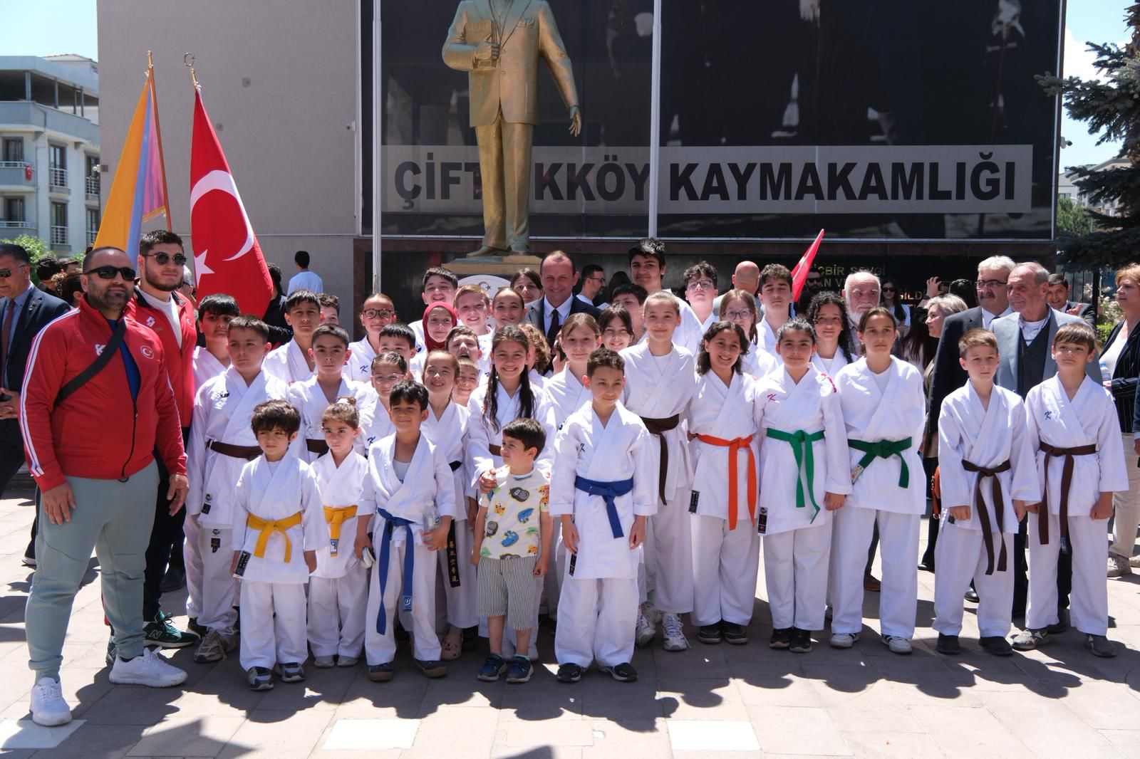 ÇİFTLİKKÖY’DE 19 MAYIS COŞKUSU YAŞANDI