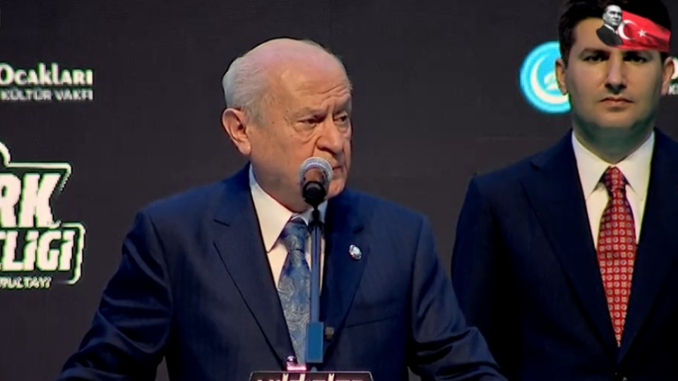 Türk Gençliği Büyük Kurultayı’nda Bahçeli Coşkusu 8 Türk Gençliği Büyük Kurultayı’nda Bahçeli Coşkusu