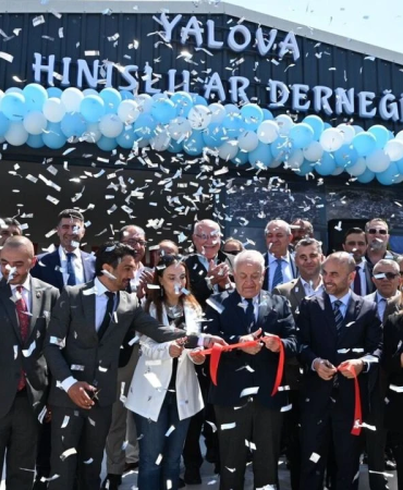 Yalova Hınıslılar Derneği Yeni Hizmet Binasını Yoğun Katılımla Açtı