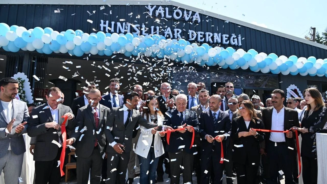 Yalova Hınıslılar Derneği Yeni Hizmet Binasını Yoğun Katılımla Açtı