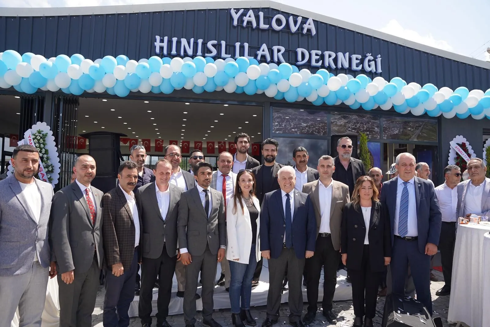 Yalova Hınıslılar Derneği Yeni Hizmet Binasını Yoğun Katılımla Açtı