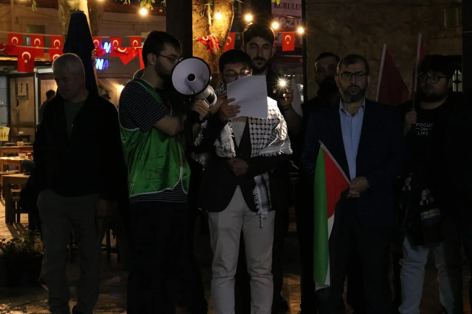 Sumud Filosu’na Müdahale Tepki Topladı: “Gazze Yalnız Değildir” Mesajı Verildi 5 Sumud Filosu’na Müdahale Tepki Topladı: “Gazze Yalnız Değildir” Mesajı Verildi