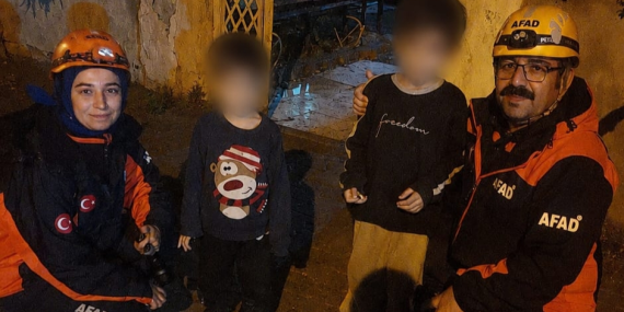 AFAD ve Jandarma Seferber Oldu, İki Çocuk Sağ Bulundu 13 AFAD ve Jandarma Seferber Oldu, İki Çocuk Sağ Bulundu
