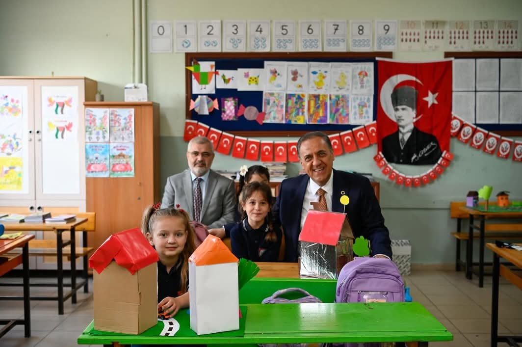  Vali Dr. Ahmet Hamdi Usta’dan Yatırım, Sanayi, Eğitim ve Milli Değerler İçin Yoğun Tempo