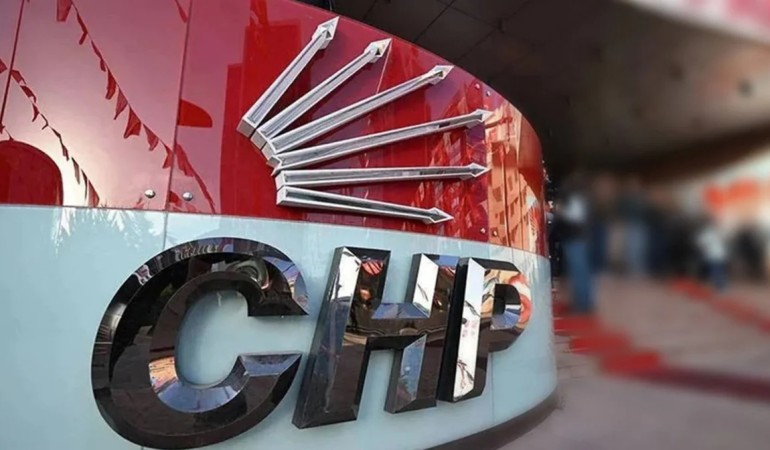 CHP’den 81 İl Başkanının Ortak Mesajı: “Kurumsal Kimliğimize ve Demokrasi Mücadelesine Sahip Çıkıyoruz” 62 CHP’den 81 İl Başkanının Ortak Mesajı: “Kurumsal Kimliğimize ve Demokrasi Mücadelesine Sahip Çıkıyoruz”