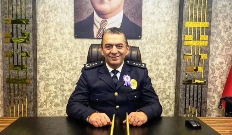Altınova Emniyeti’nde Görev Değişimi: Halis Kürşat Seçer Polis Başmüfettişi Oldu 6 Altınova Emniyeti’nde Görev Değişimi: Halis Kürşat Seçer Polis Başmüfettişi Oldu
