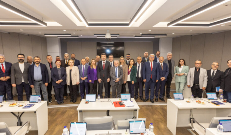 Basın İlan Kurumu Genel Kurulu Tamamlandı: Resmi İlanlar, Destek Politikaları ve Mali Düzenlemelerde Yeni Dönem Başlıyor 6 Basın İlan Kurumu Genel Kurulu Tamamlandı: Resmi İlanlar, Destek Politikaları ve Mali Düzenlemelerde Yeni Dönem Başlıyor