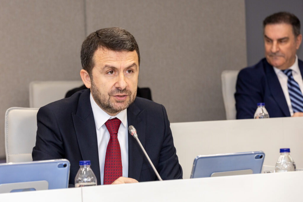Basın İlan Kurumu Genel Kurulu Tamamlandı: Resmi İlanlar, Destek Politikaları ve Mali Düzenlemelerde Yeni Dönem Başlıyor 6 Basın İlan Kurumu Genel Kurulu Tamamlandı: Resmi İlanlar, Destek Politikaları ve Mali Düzenlemelerde Yeni Dönem Başlıyor