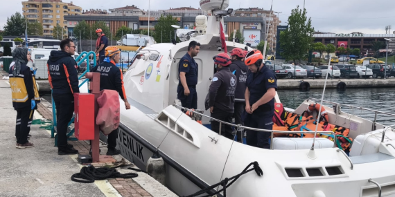 Marmara Denizi’nde Gemide Kaza: Güverteden Düşen Yaralıya Sahil Güvenlik ve UMKE’den Hızlı Müdahale 11 Marmara Denizi’nde Gemide Kaza: Güverteden Düşen Yaralıya Sahil Güvenlik ve UMKE’den Hızlı Müdahale