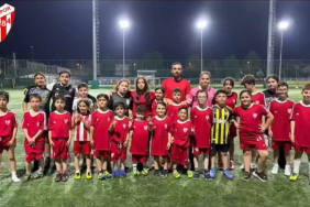 Yalova Demirspor’dan Geleceğe Yatırım: Çocuklar İçin Ücretsiz Spor Eğitimiyle Sağlıklı Nesiller Yetişiyor 1 Yalova Demirspor’dan Geleceğe Yatırım: Çocuklar İçin Ücretsiz Spor Eğitimiyle Sağlıklı Nesiller Yetişiyor
