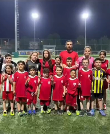 Yalova Demirspor’dan Geleceğe Yatırım: Çocuklar İçin Ücretsiz Spor Eğitimiyle Sağlıklı Nesiller Yetişiyor