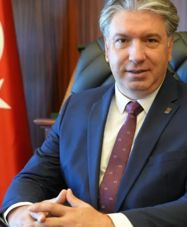 Yalova Üniversitesi Rektörü Prof. Dr. Mehmet Bahçekapılı’dan Kurban Bayramı Mesajı: 2 Yalova Üniversitesi Rektörü Prof. Dr. Mehmet Bahçekapılı’dan Kurban Bayramı Mesajı: