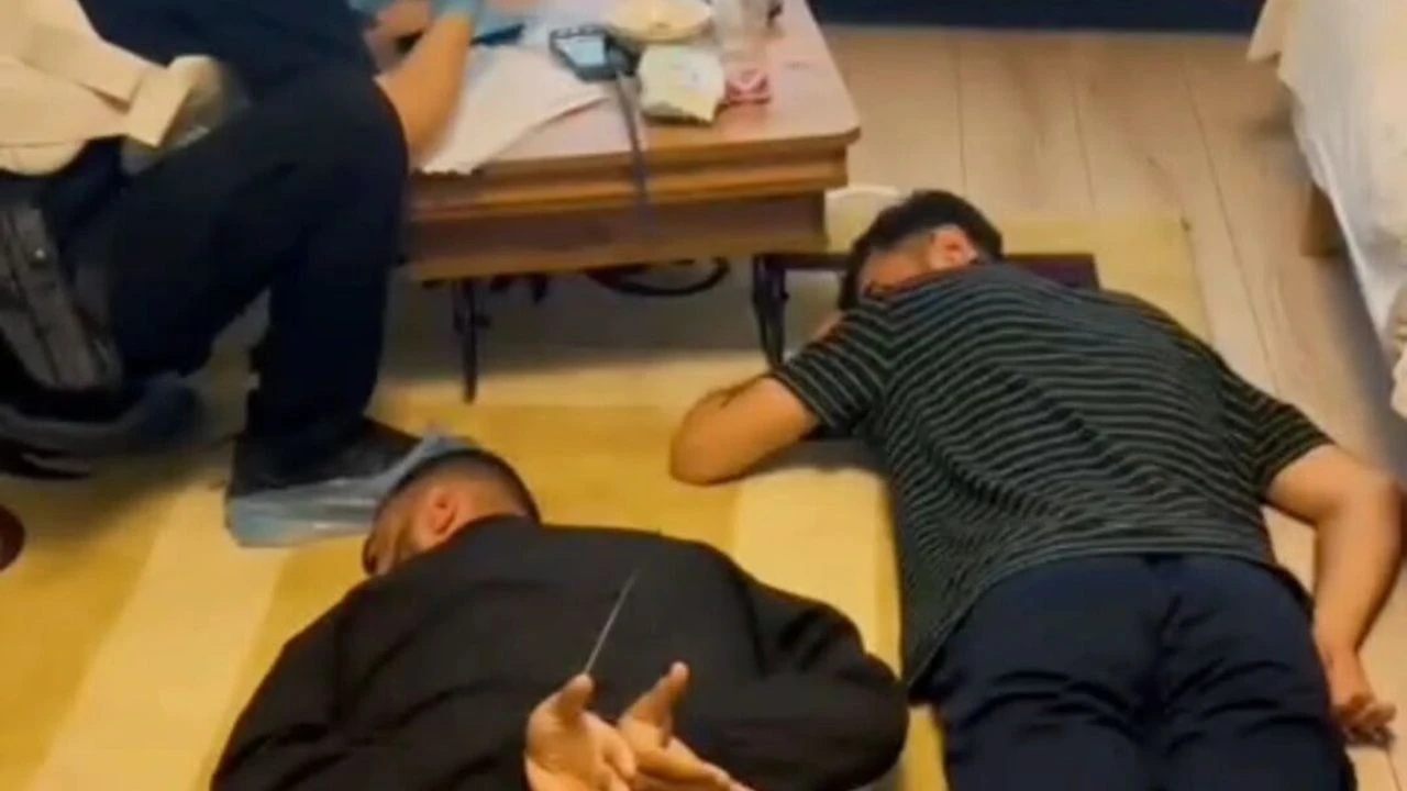Yalova’da DEAŞ Operasyonu: 5 Şüpheli Yakalandı, 2 Kişi Tutuklandı 1 Yalova’da DEAŞ Operasyonu: 5 Şüpheli Yakalandı, 2 Kişi Tutuklandı