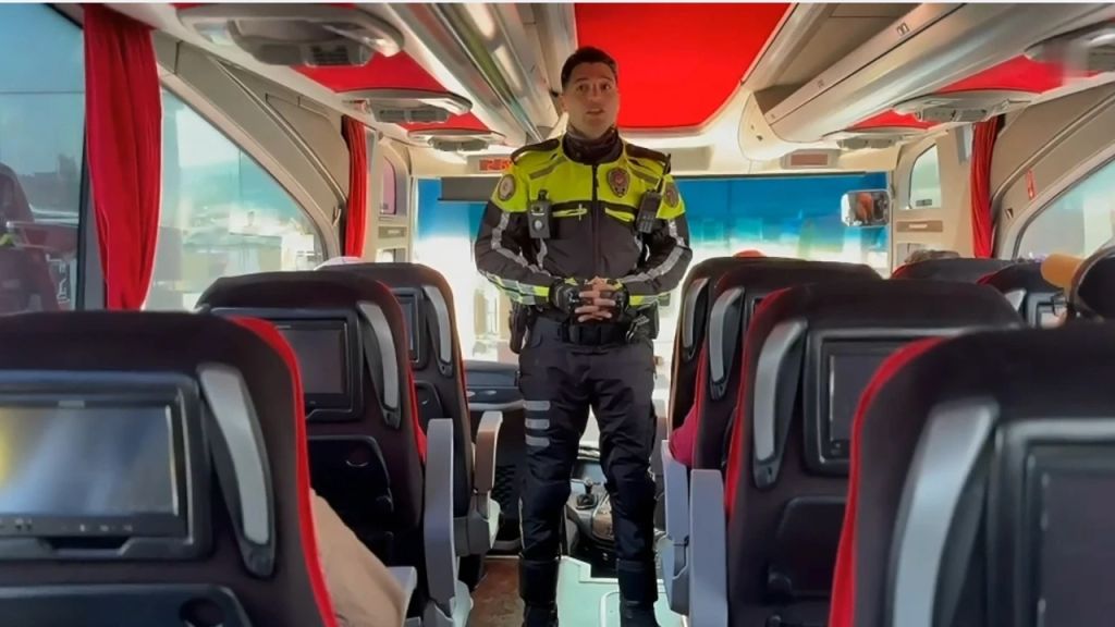 Yalova’da Bayram Öncesi Trafik Güvenliği Seferberliği: Yolcular ve Şoförler Bilgilendirildi