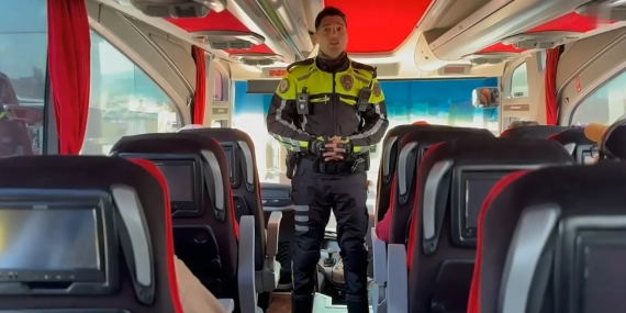 Yalova’da Bayram Öncesi Trafik Güvenliği Seferberliği: Yolcular ve Şoförler Bilgilendirildi 43 Yalova’da Bayram Öncesi Trafik Güvenliği Seferberliği: Yolcular ve Şoförler Bilgilendirildi
