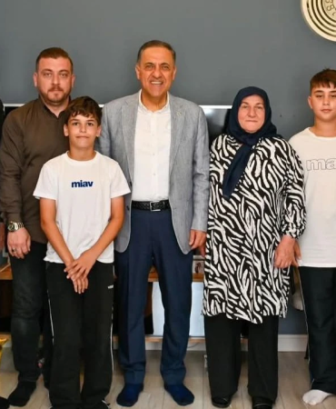 Yalova Valisi Dr. Ahmet Hamdi Usta’dan Şehit Ailelerine Bayram Ziyareti: “Emanetlerine Sahip Çıkmaya Devam Edeceğiz”