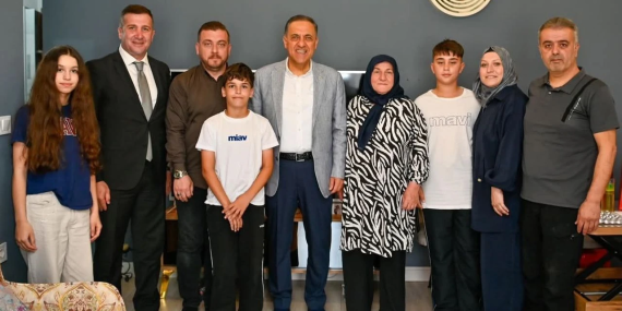 Yalova Valisi Dr. Ahmet Hamdi Usta’dan Şehit Ailelerine Bayram Ziyareti: “Emanetlerine Sahip Çıkmaya Devam Edeceğiz”