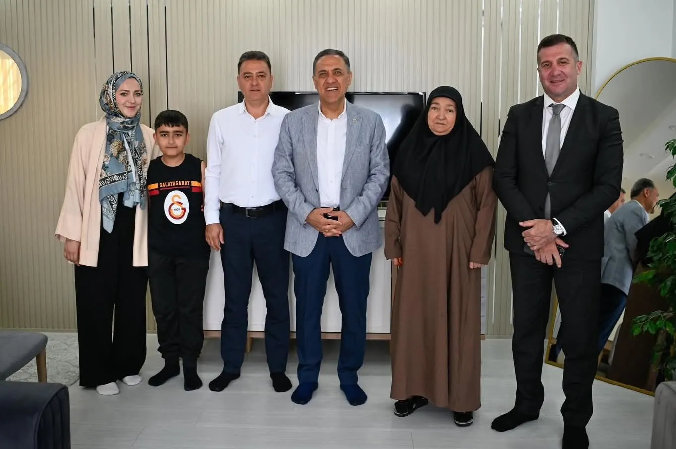 Yalova Valisi Dr. Ahmet Hamdi Usta’dan Şehit Ailelerine Bayram Ziyareti: “Emanetlerine Sahip Çıkmaya Devam Edeceğiz”