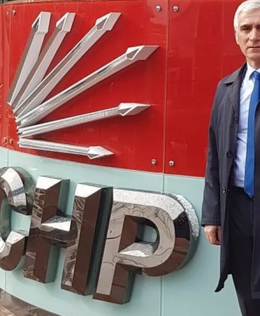 Sinan Giray’dan Kimlik Siyaseti Eleştirisi: “Siyaset Mezhep ve Etnik Kimlikler Üzerinden Değil, Fikirler Üzerinden Yapılmalı” 4 Sinan Giray’dan Kimlik Siyaseti Eleştirisi: “Siyaset Mezhep ve Etnik Kimlikler Üzerinden Değil, Fikirler Üzerinden Yapılmalı”