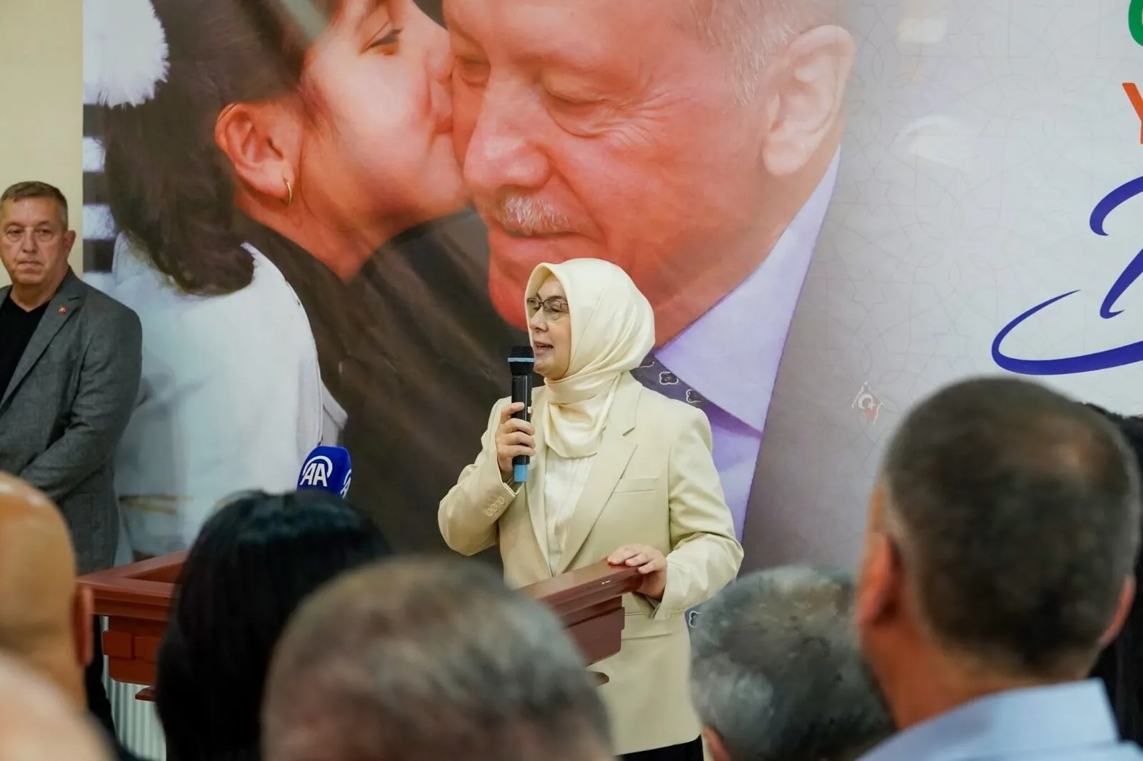 AK Parti Yalova Bayramlaşmasında Gündem Siyaset Oldu: Ahmet Büyükgümüş’ten CHP’ye Sert Eleştiriler 8 AK Parti Yalova Bayramlaşmasında Gündem Siyaset Oldu: Ahmet Büyükgümüş’ten CHP’ye Sert Eleştiriler