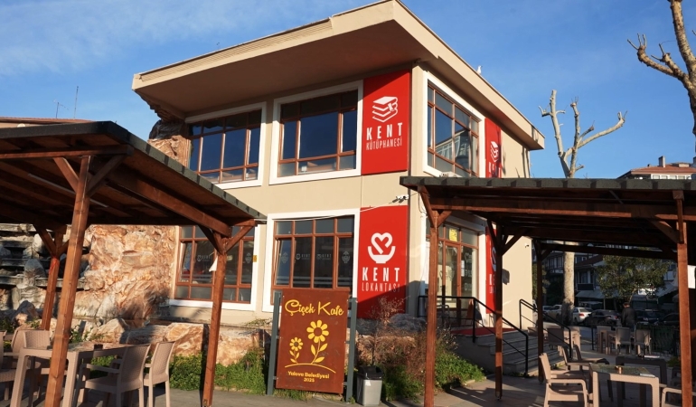 YALOVA’DA ÖĞRENCİLER İÇİN KÜTÜPHANE SAATLERİ UZATILDI 6 YALOVA’DA ÖĞRENCİLER İÇİN KÜTÜPHANE SAATLERİ UZATILDI