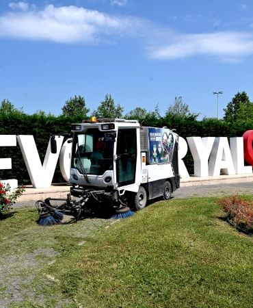Bayram Öncesi Yeşil Alanlarda Yoğun Mesai: Yalova Belediyesi Park ve Bahçeler Ekipleri Sahada 7 Bayram Öncesi Yeşil Alanlarda Yoğun Mesai: Yalova Belediyesi Park ve Bahçeler Ekipleri Sahada